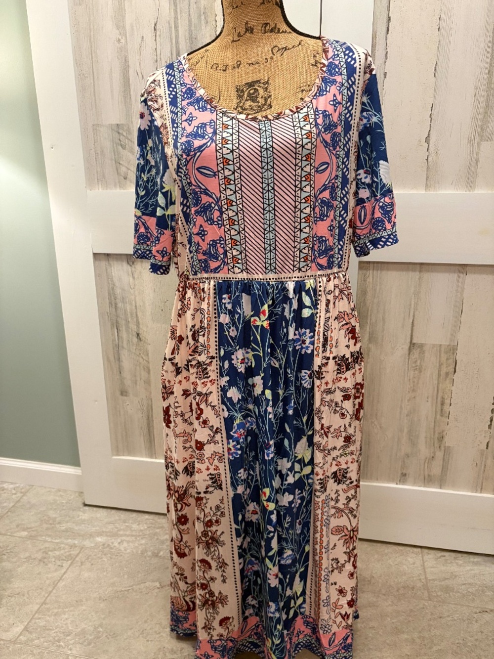 DRESS BY AMAZON - XL